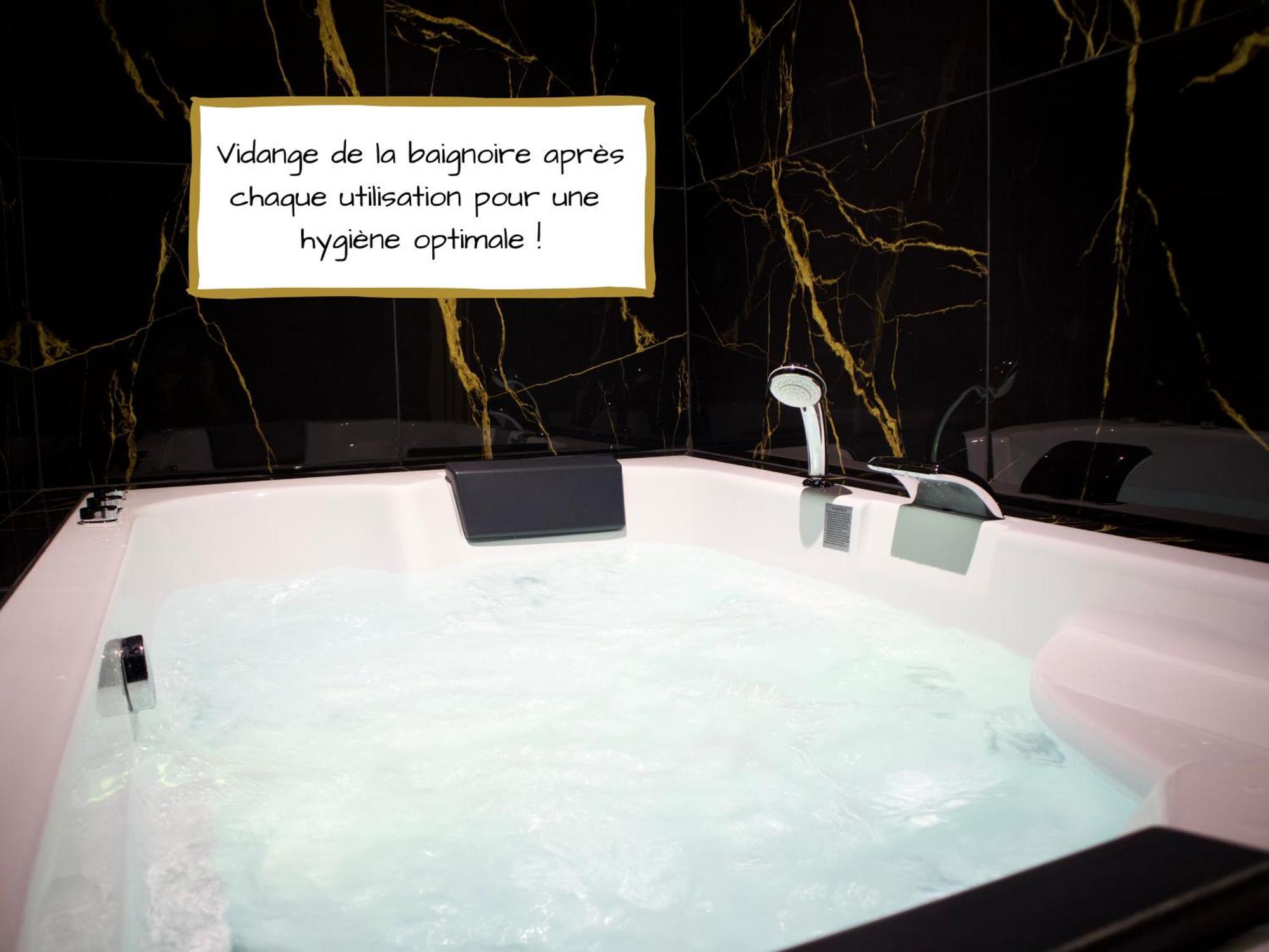 Sejour Detente A Saint-Omer - Jacuzzi Prive, Terrasse, Centre-Ville Et Parking Gratuit Екстер'єр фото